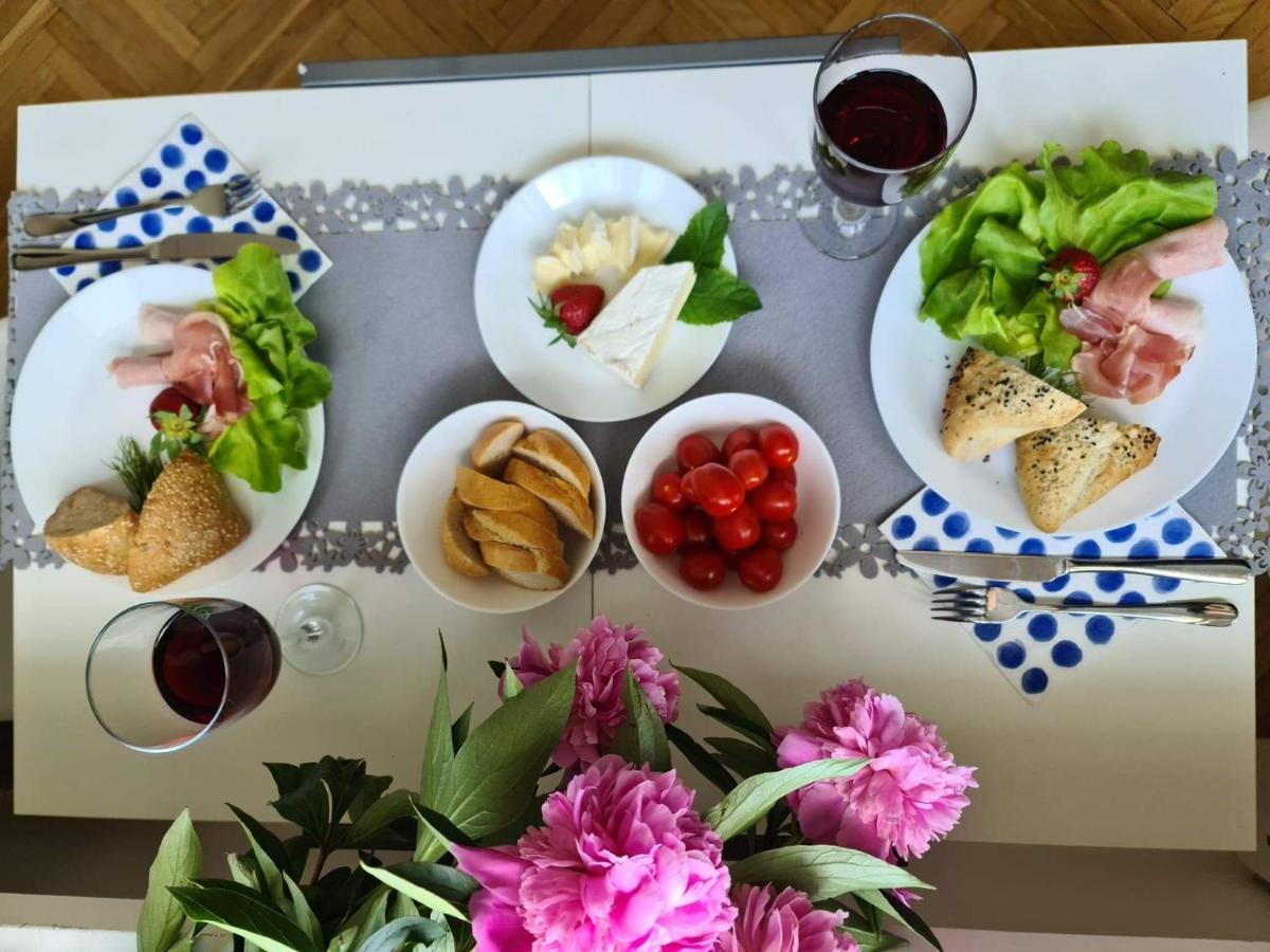 Apartament Chmielna Varsavia Esterno foto